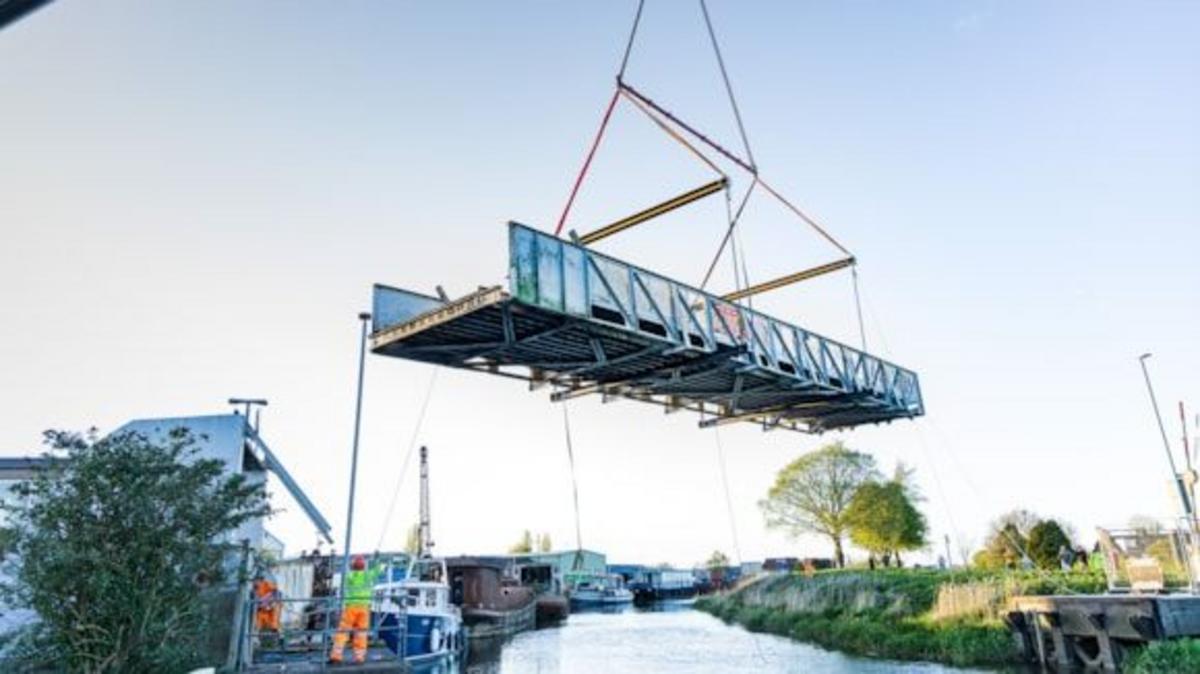 Major Repairs Underway as Weel Bridge is Dismantled